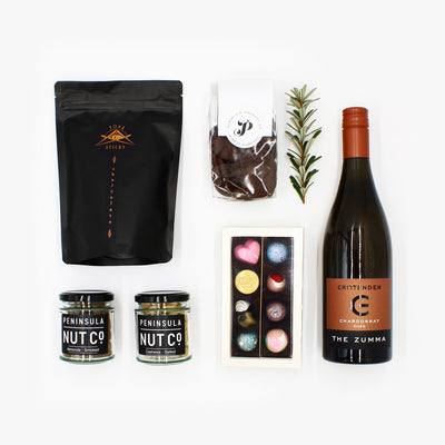 Crittenden Estate’s award winning Zumma Pinot Noir is matched with local chocolatier Fusione and 8 of their beautiful hand-made chocolates. Peninsula Nut Co supplies the Smoked Almonds and Salted Cashews while we’ve included our very own Chocolate & Espresso Biscuits and Four Sticks decadent Chaiolate Hot Chocolate 